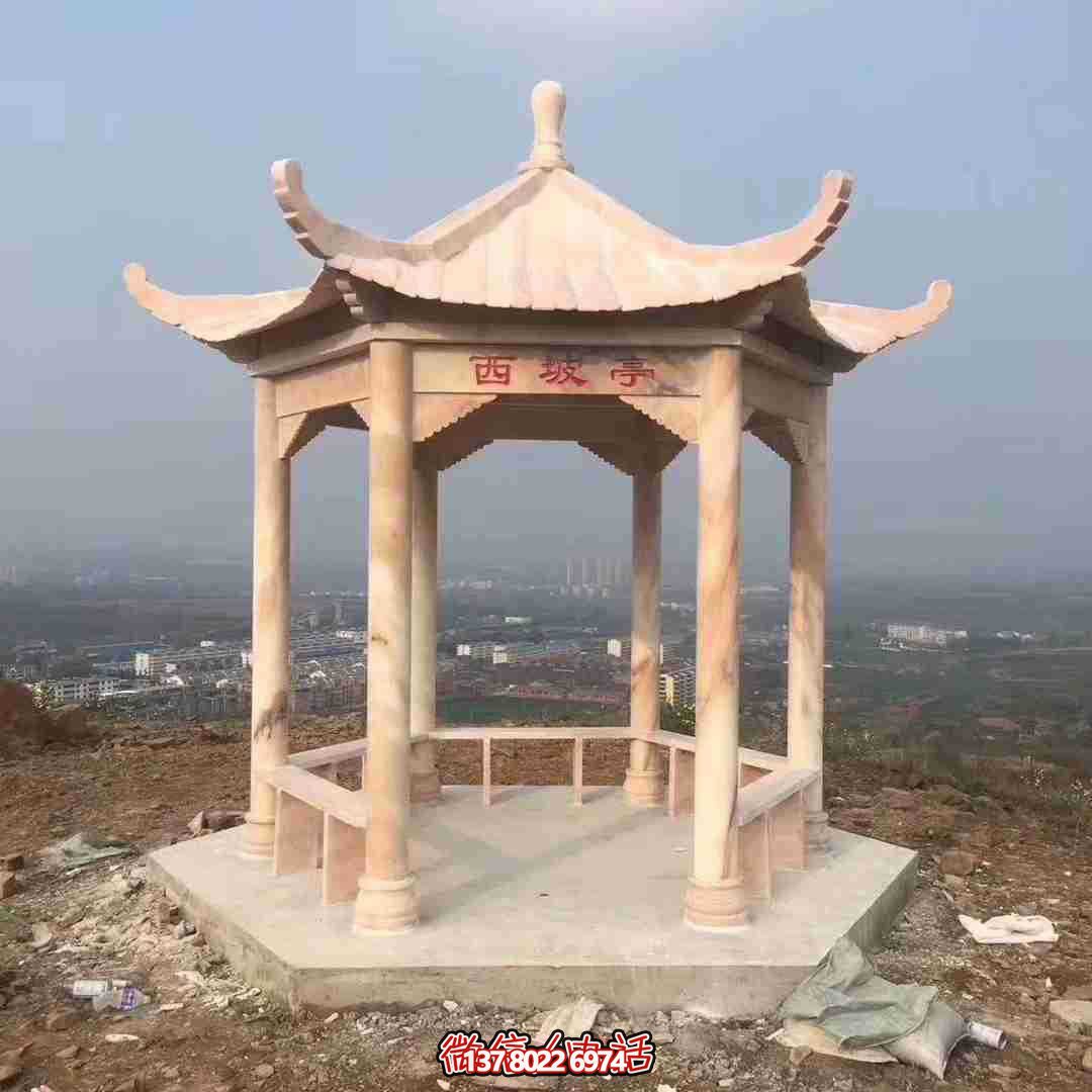 西坡涼亭景觀，觀賞大型晚霞紅