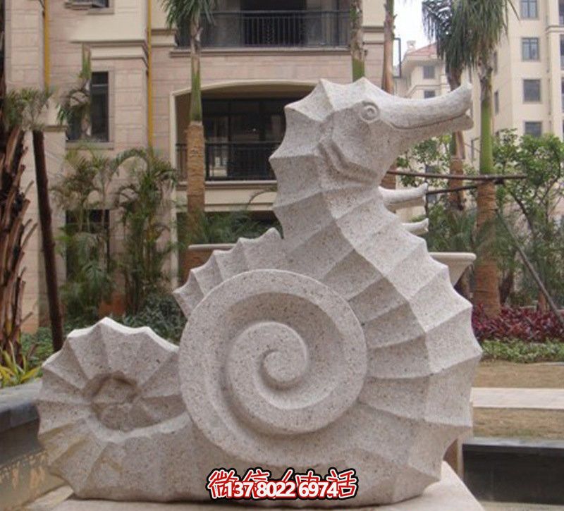 海馬創(chuàng)意石雕，點綴街道邊