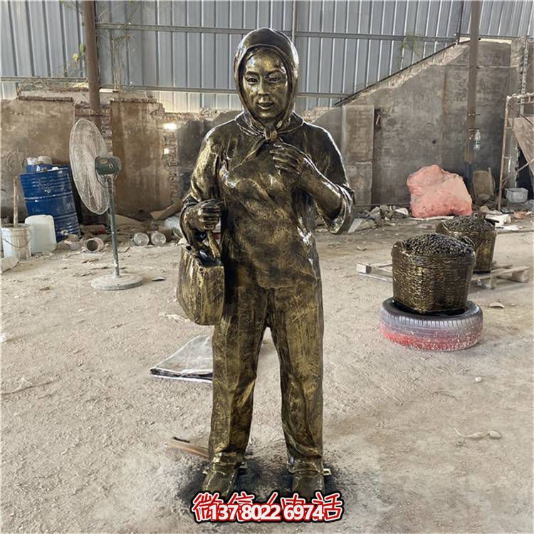 玻璃鋼仿銅人物雕塑，美化園林景區(qū)